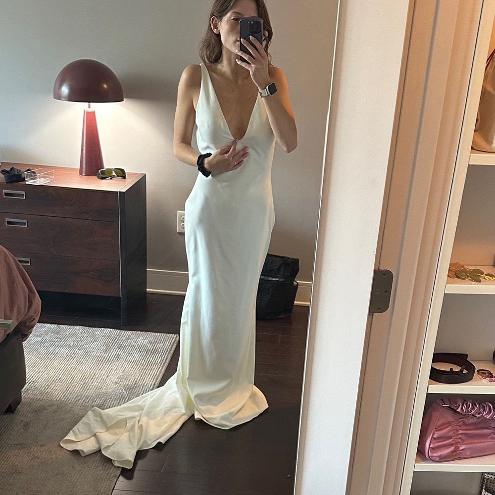 Georgie crepe wedding dress never worn or altered